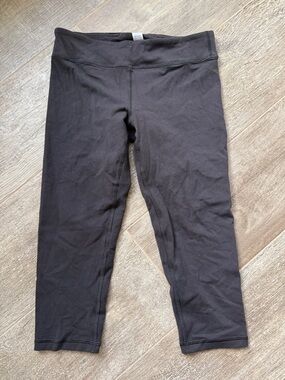 Ivivva by Lululemon Active Black Capri Leggings size 14